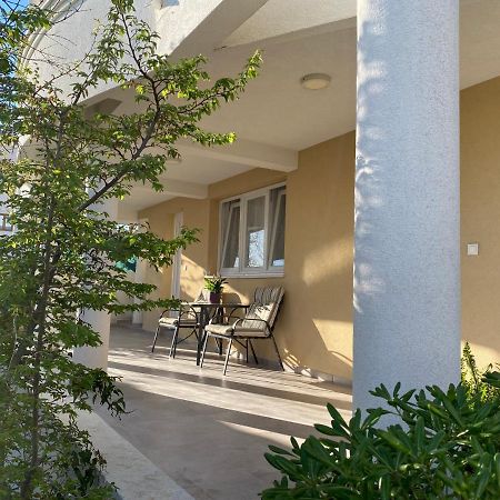 Dajkovic Apartmani بار المظهر الخارجي الصورة