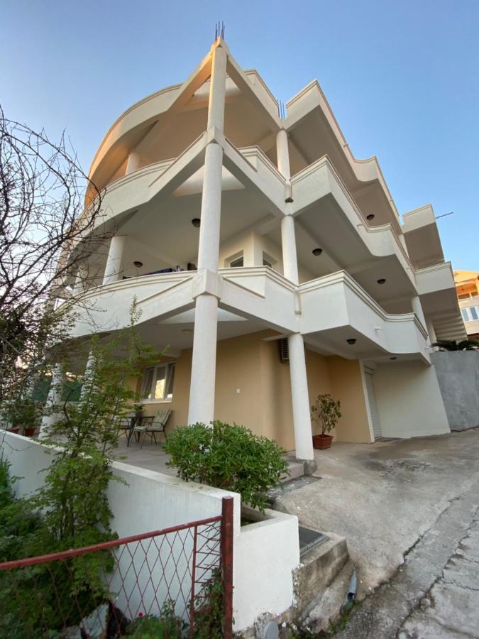 Dajkovic Apartmani بار المظهر الخارجي الصورة