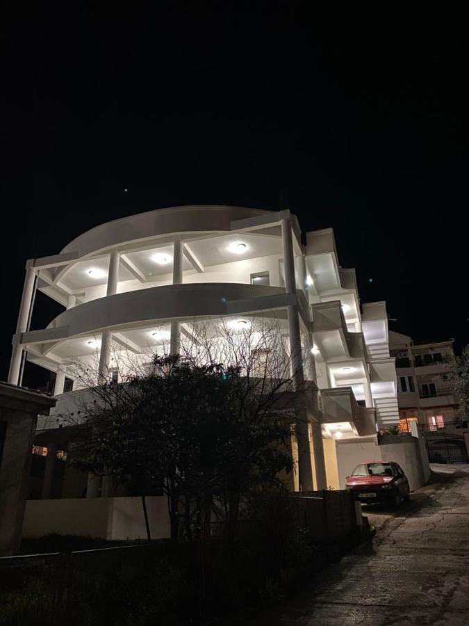 Dajkovic Apartmani بار المظهر الخارجي الصورة